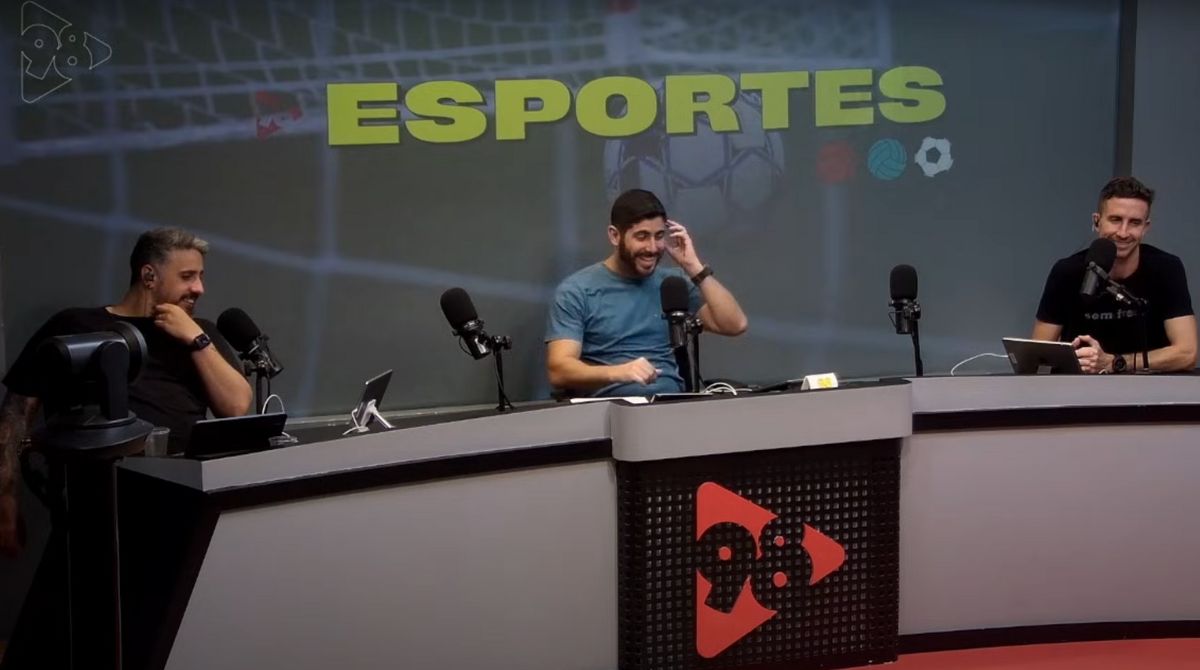 Apresentadores do 98 esportes durante o programa