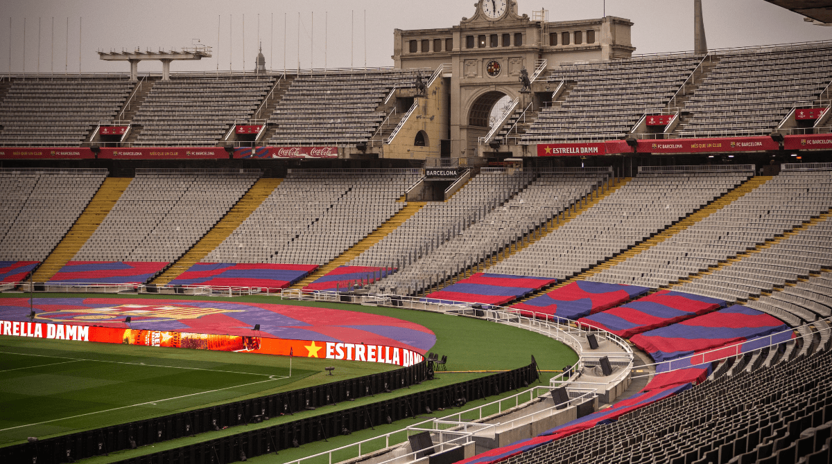 Imagem do estádio do Barcelona vazio