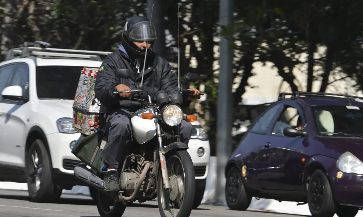 Em fevereiro deste ano, mais de 1,4 mil motociclistas foram hospitalizados na rede pública