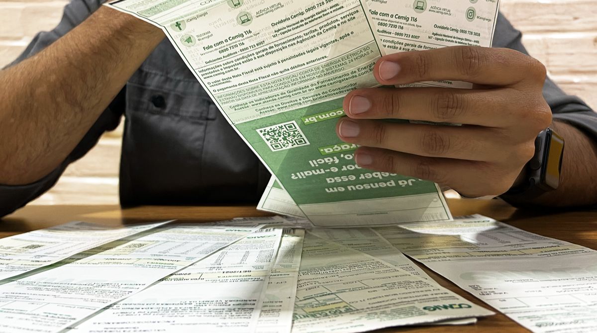 Pague menos na conta de luz! Seja cliente Metha com um cadastro online, rápido e seguro
