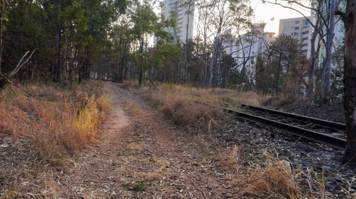 linha férrea entre BH e Nova Lima