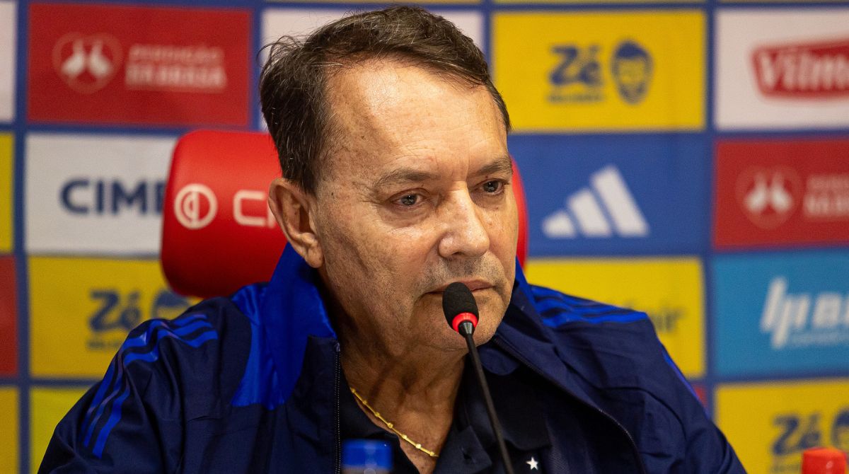 pedro lourenço, dono da saf do cruzeiro em enrevista coletiva