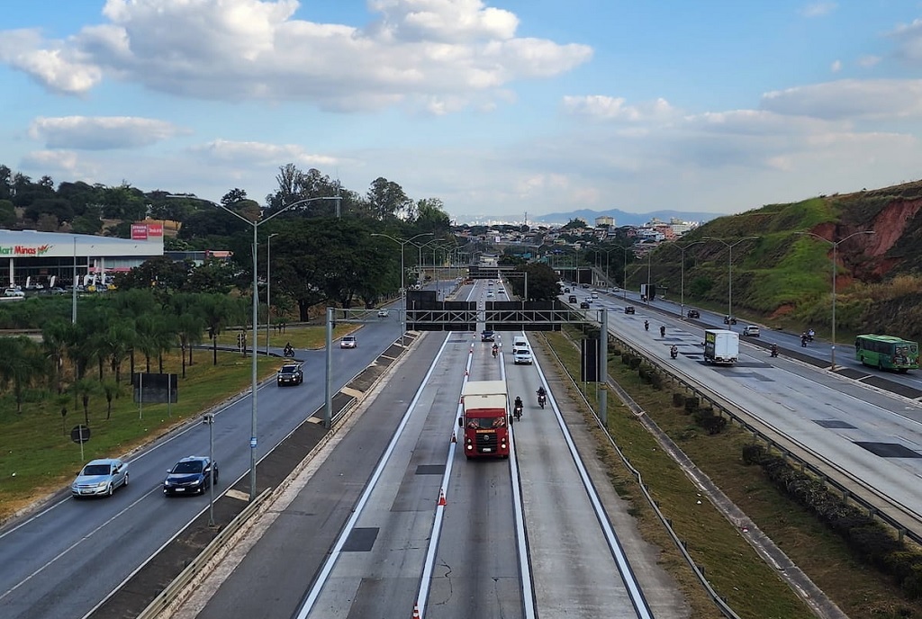 Trecho da MG-10 na Grande BH