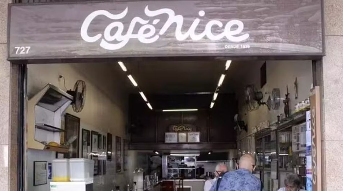 Fachada do Café Nice
