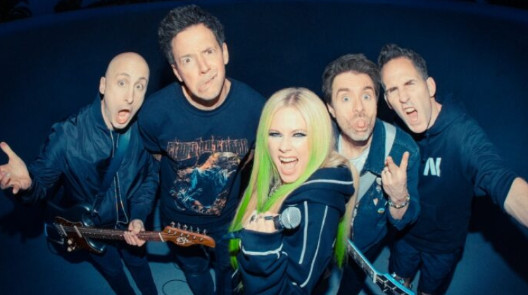 "Young & Dumb" Avril Lavigne e Simple Plan