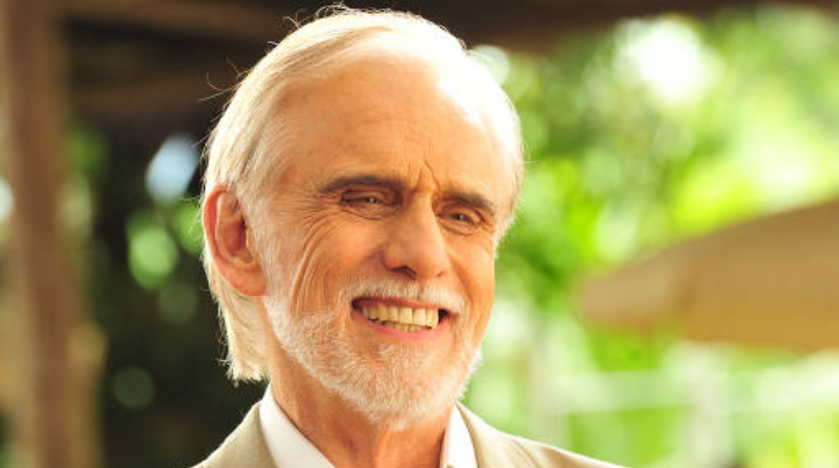 Ator Francisco Cuoco sorrindo