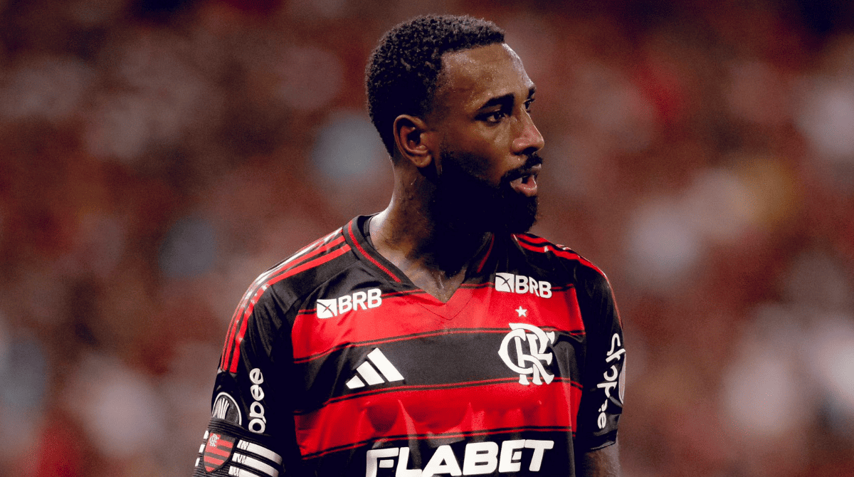 Gerson durante partida do Flamengo
