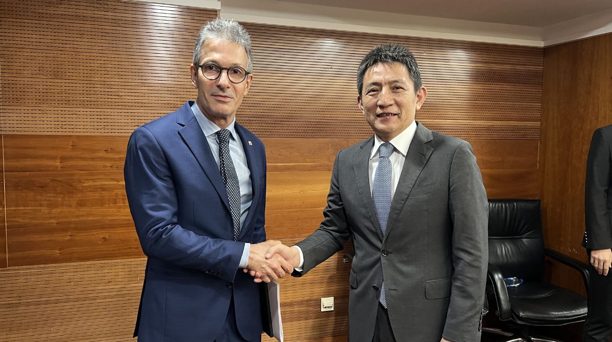 Romeu Zema e o vice-ministro de Comércio Exterior chinês, Li Chenggang