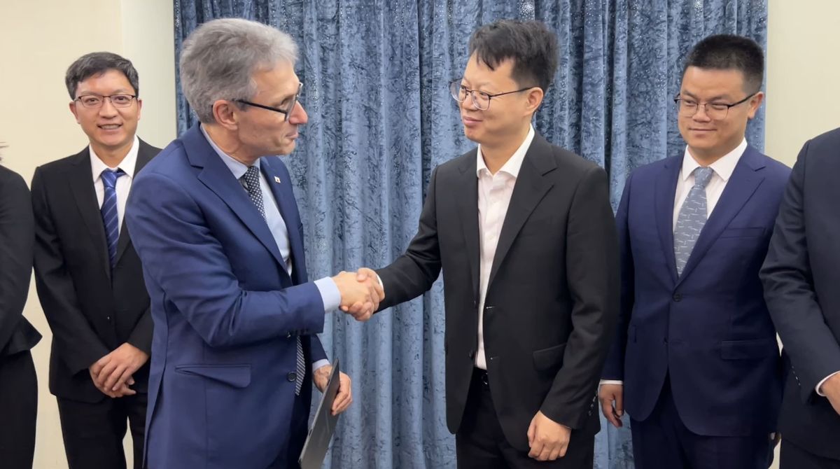 Zema fecha acordo com executivos da Midea Group em Pequim