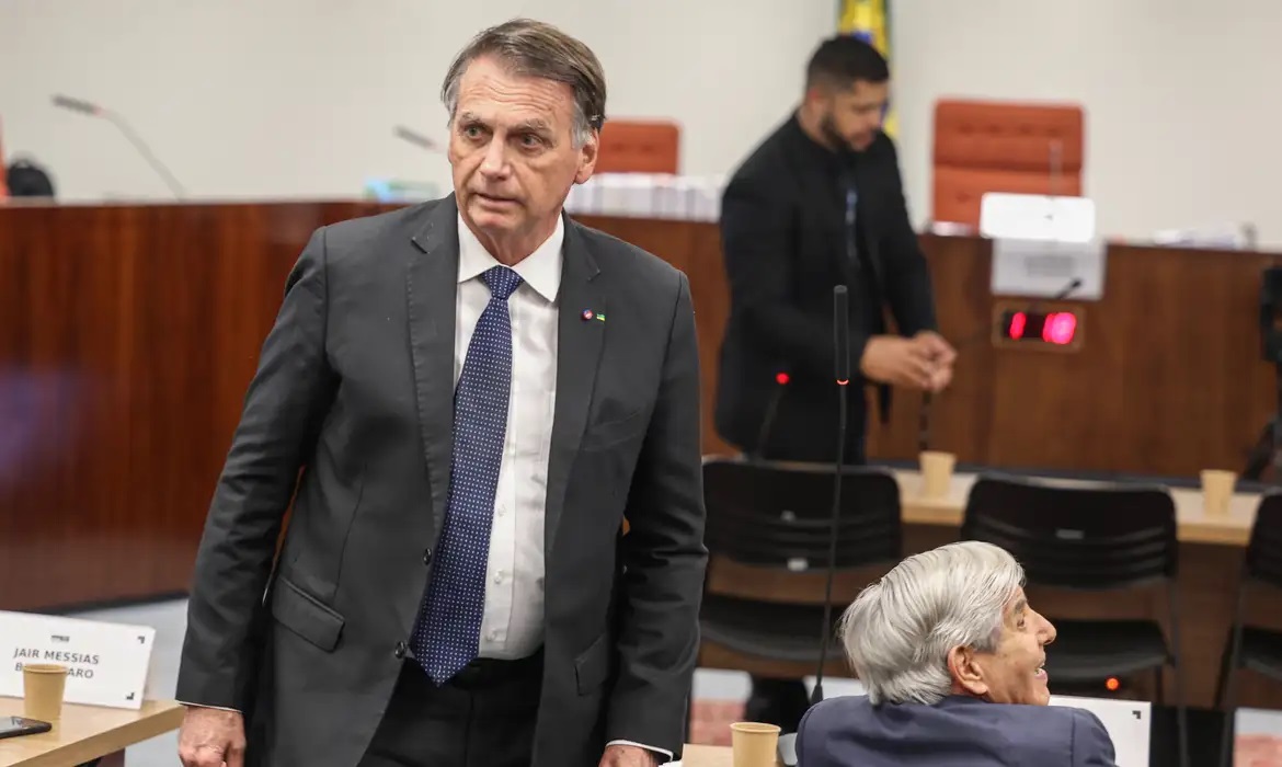 Bolsonaro durante julgamento no STF
