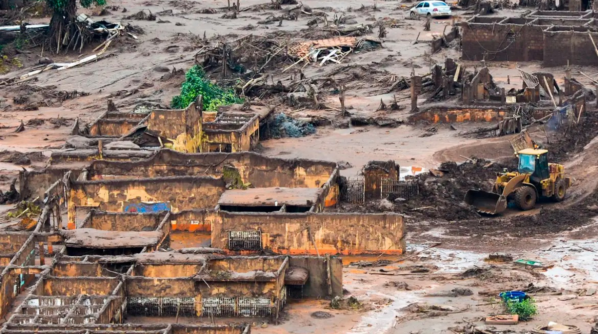 Mariana, MG após rompimento da barragem de Fundão