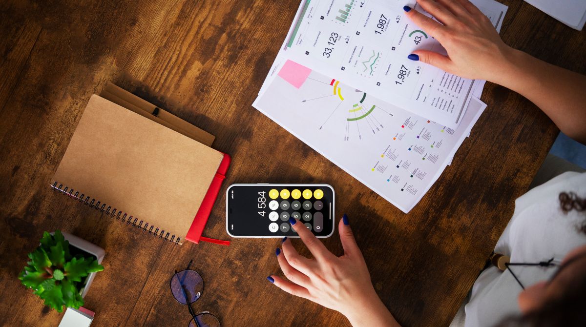 mesa com calculadora